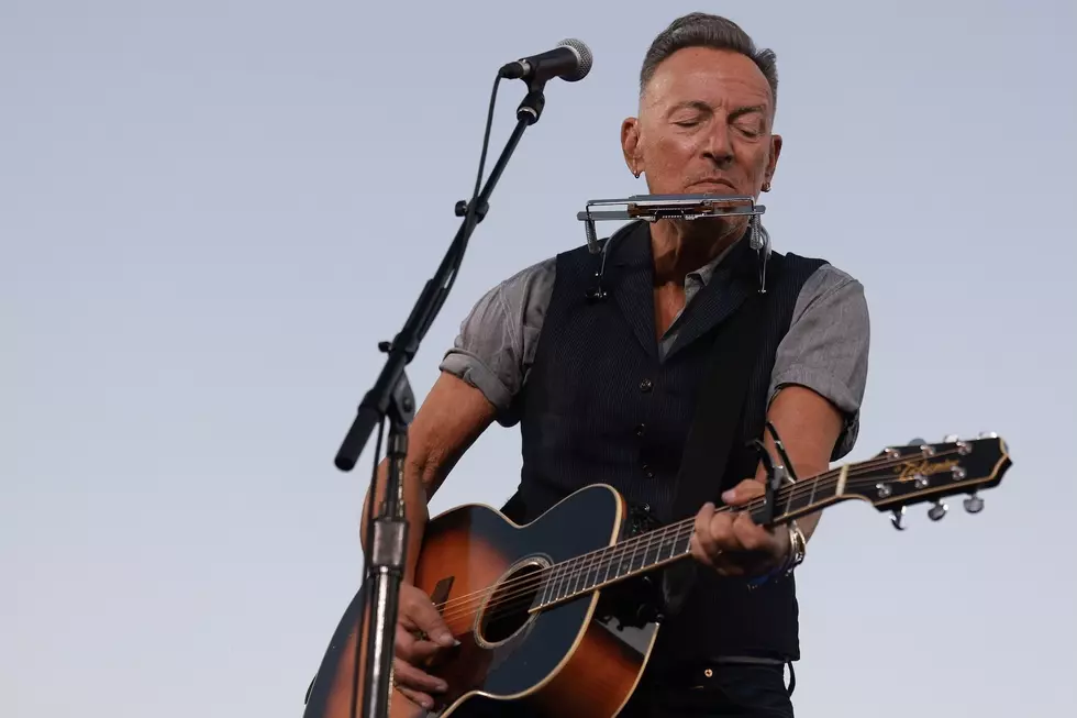Bruce Springsteen Debuts 5 Songs Amid Huge Storm: Set List, Video