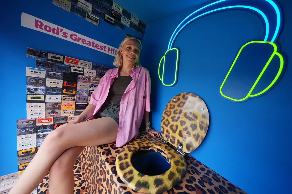 Da Ya Think Rod Stewart's New Festival Toilet Is Sexy? 