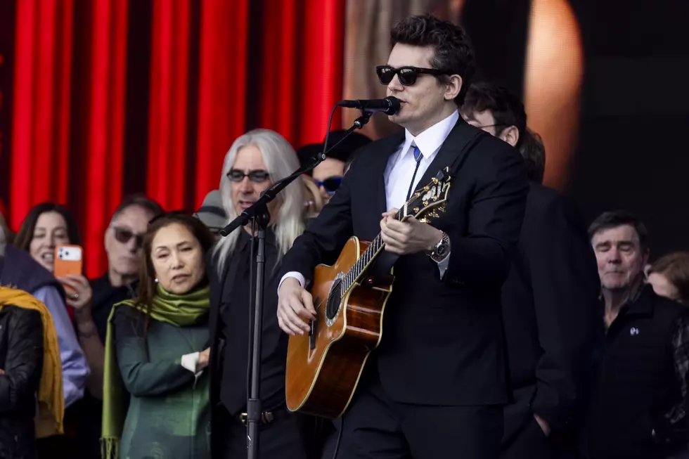 Watch John Mayer's Moving Tribute to Bandmate Bob Weir 