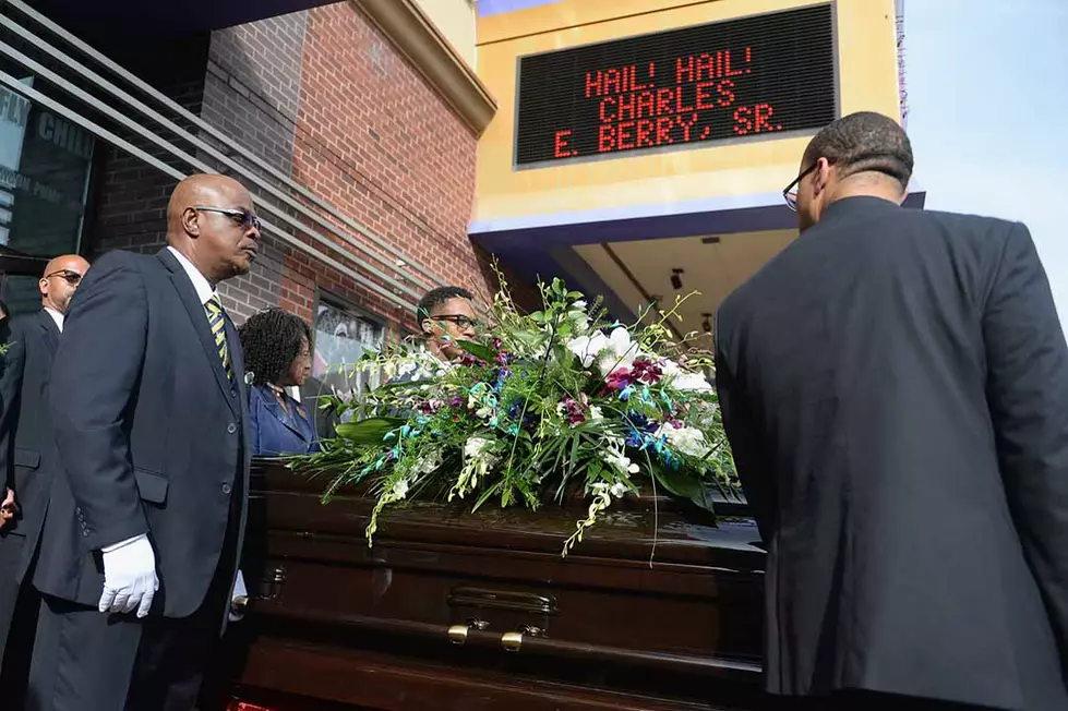 Chuck Berry Laid to Rest With Heartfelt Memorial Service, Gene Simmons Gives Surprise Eulogy